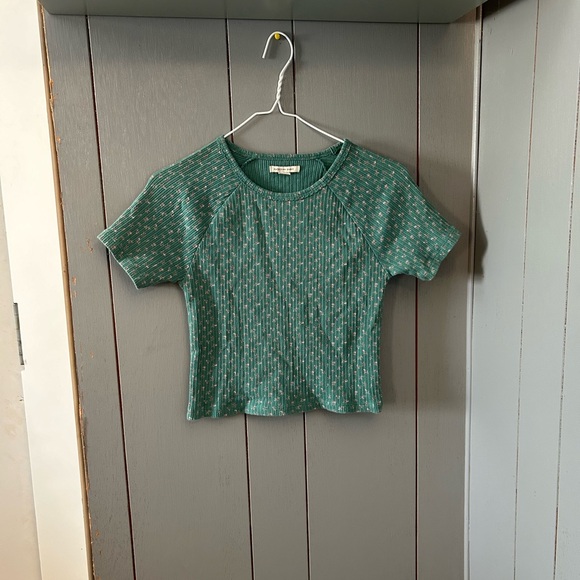 American Eagle Outfitters Tops - American Eagle Crop Top Women’s Size M